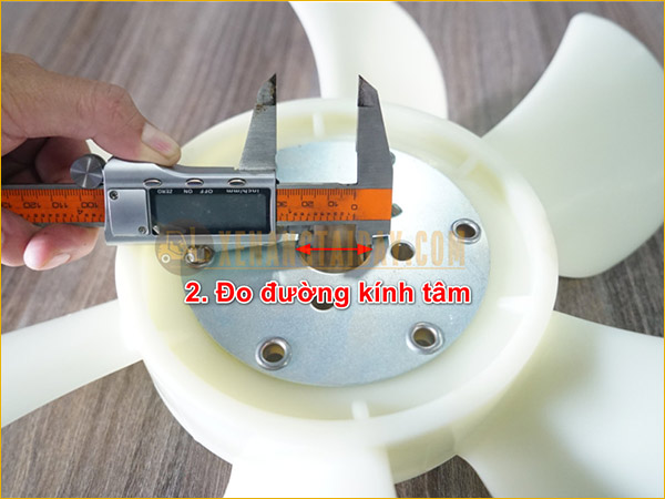 Cánh quạt tản nhiệt động cơ cho xe nâng TOYOTA