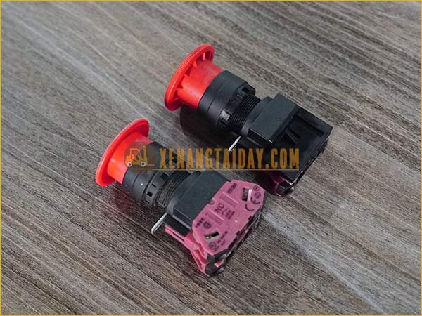 Công tắc khẩn cấp xe nâng điện