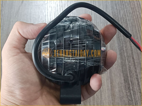 Đèn pha LED tròn 4 bóng chiếu sáng cho xe nâng
