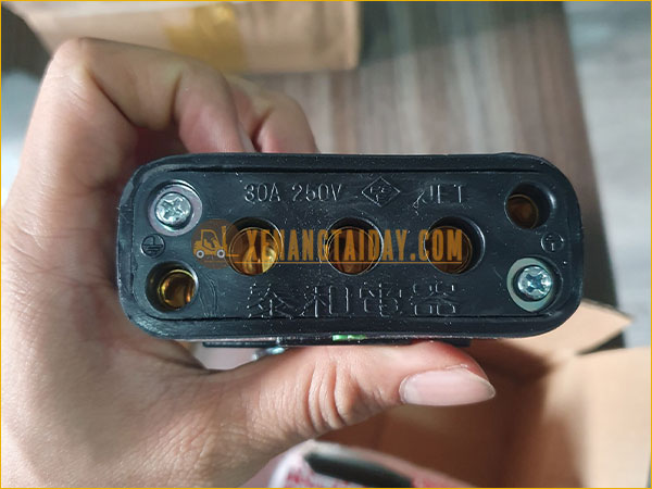 Giắc Điện 3 Pha Âm 30A - 250V (Giắc Thẳng) - Giắc sạc 3 pha xe nâng điện