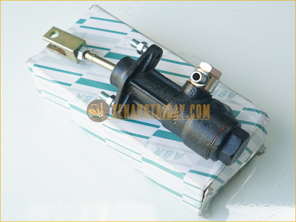 Heo tổng phanh xe nâng điện ngồi lái TOYOTA