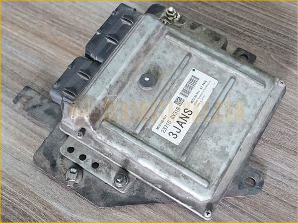 Hộp điều khiển động cơ ECU NISSAN MEC130-511