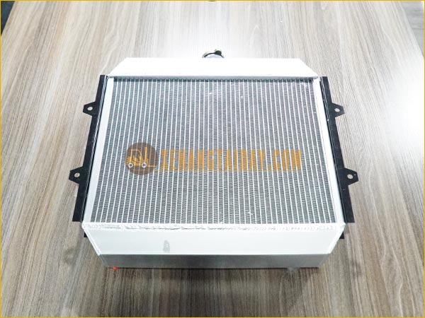 Két nước giải nhiệt động cơ xe nâng MITSUBISHI 1.5 tấn