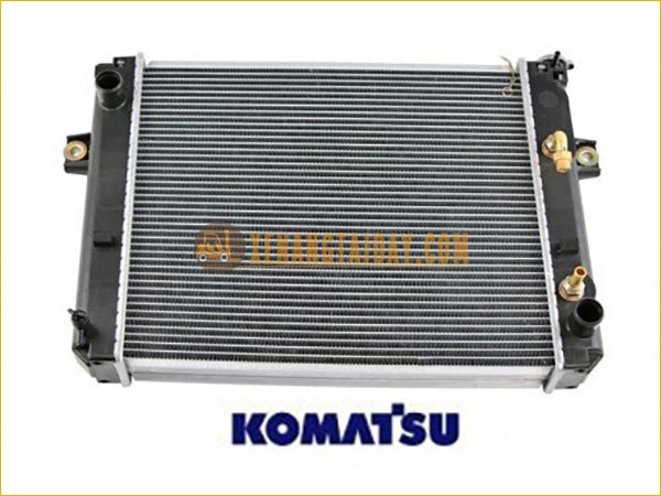 Két nước xe nâng Komatsu