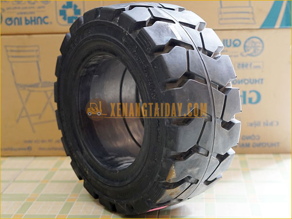 Lốp Đặc Xe Nâng KOMACHI 200/50-10 | Vỏ Xe Nâng Thái Lan Giá Rẻ