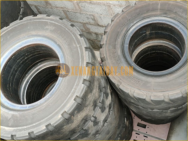 Bán Lốp Xe Nâng Cũ Giá Tốt - Lốp Xe Nâng Cũ Chính Hãng