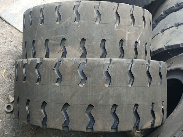 Bán Lốp Xe Nâng Cũ Giá Tốt - Lốp Xe Nâng Cũ Chính Hãng
