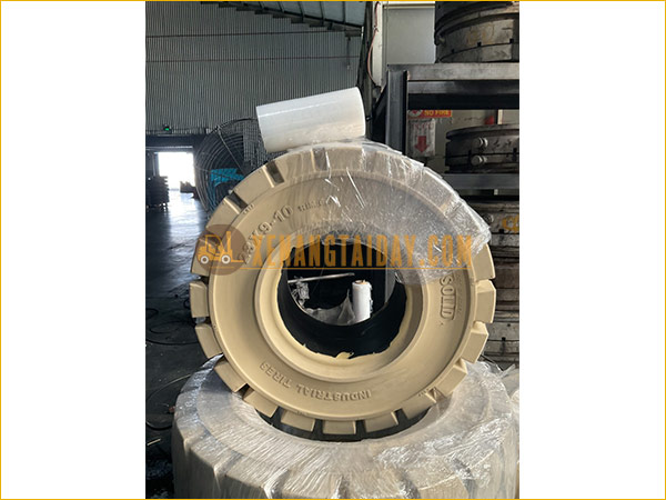 Lốp xe nâng MR.SOLID | Lốp đặc công nghệ Hàn Quốc