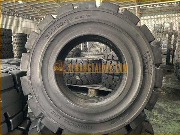 Lốp xe nâng MR.SOLID | Lốp đặc công nghệ Hàn Quốc
