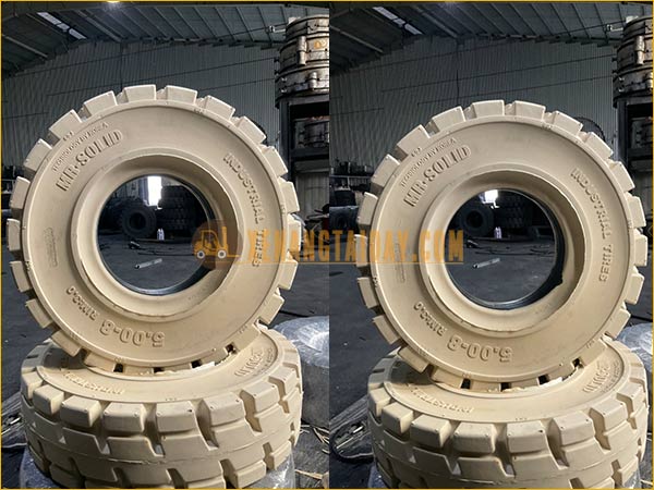 Lốp xe nâng MR.SOLID | Lốp đặc công nghệ Hàn Quốc