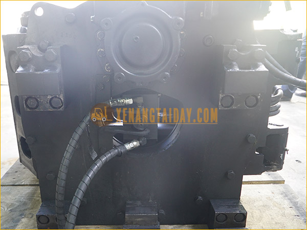 Phụ kiện Kẹp tròn Xe nâng
