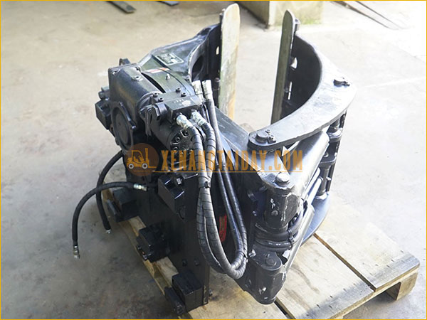 Phụ kiện Kẹp tròn Xe nâng
