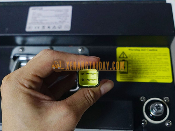 Pin lithium xe nâng tay điện 24V - 60Ah HOFFUM 8-LFP-60-EV-NOB