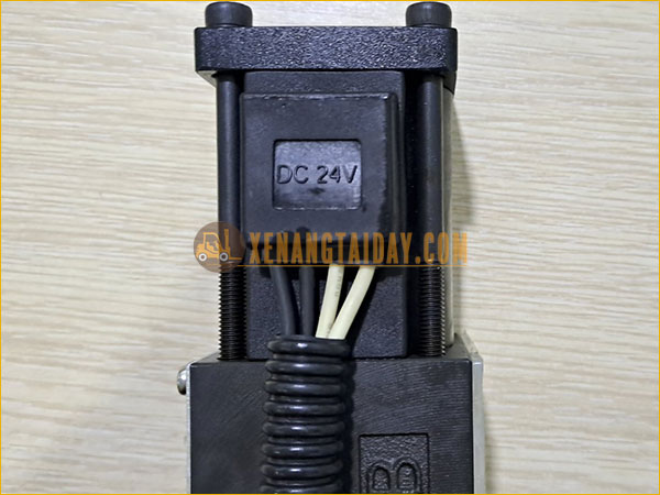 Van solenoid chuyển số 24V hiệu KBZ model TB01-G02-F4OV-LS-D24-30