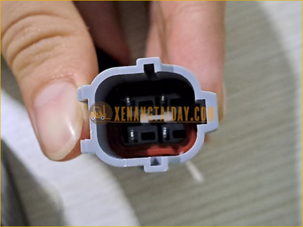 Van solenoid chuyển số 24V hiệu KBZ model TB01-G02-F4OV-LS-D24-30