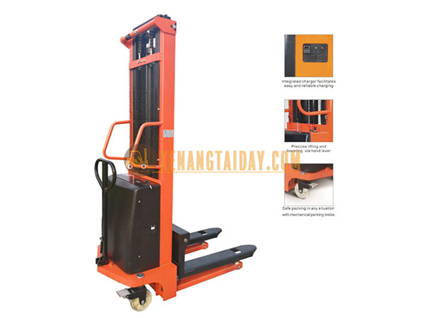 Xe nâng bán tự động CTD 1.5 tấn
