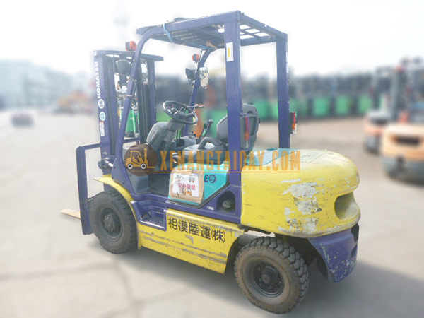 Xe Nâng Dầu KOMATSU FD25C-12