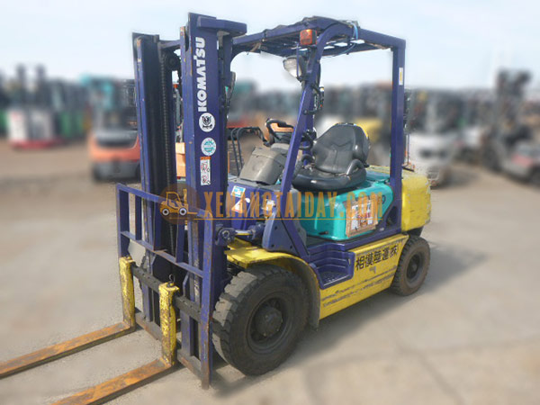 Xe Nâng Dầu KOMATSU FD25C-12