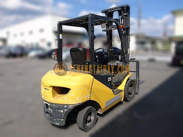 Xe Nâng Dầu KOMATSU FD25T-17