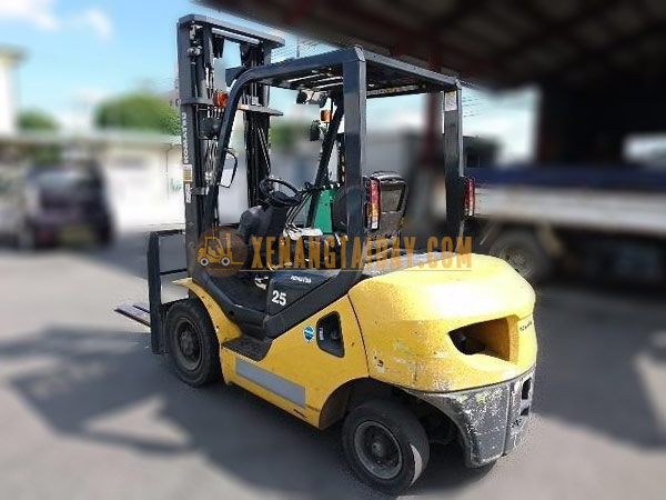 Xe Nâng Dầu KOMATSU FD25T-17