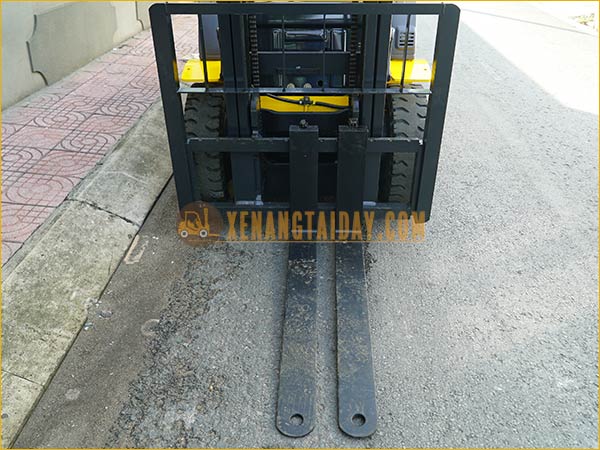 Xe nâng dầu KOMATSU FD25T-17