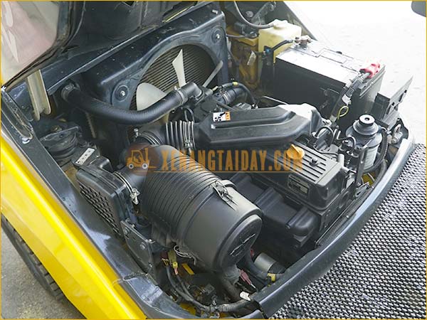 Xe nâng dầu KOMATSU FD25T-17