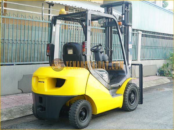 Xe nâng dầu KOMATSU FD25T-17