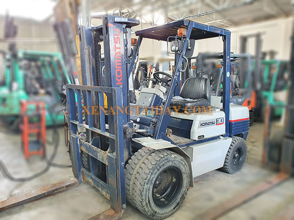Xe nâng dầu KOMATSU FD30-11