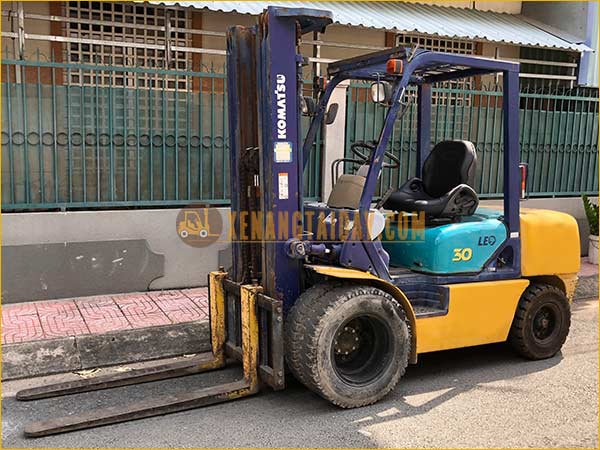 Xe Nâng Dầu KOMATSU FD30C-12