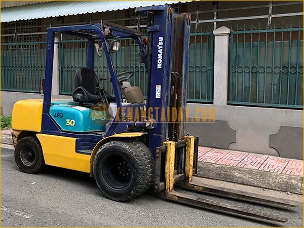 Xe Nâng Dầu KOMATSU FD30C-12