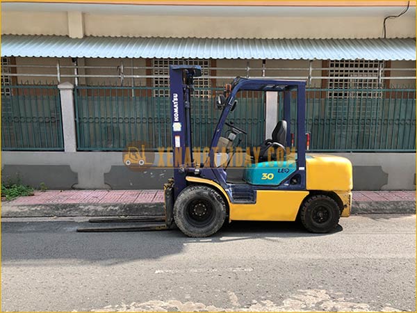 Xe Nâng Dầu KOMATSU FD30C-12