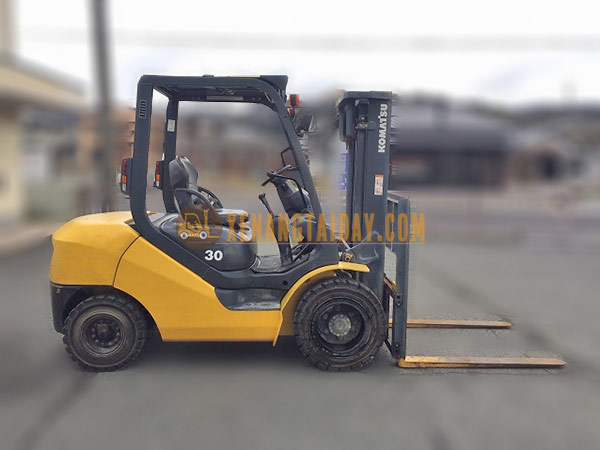 Xe Nâng Dầu KOMATSU FD30C-17