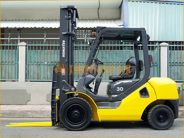 Xe nâng dầu KOMATSU FD30C-17