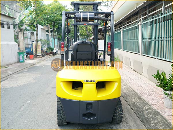 Xe nâng dầu KOMATSU FD30C-17