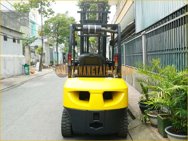 Xe nâng dầu KOMATSU FD30C-17