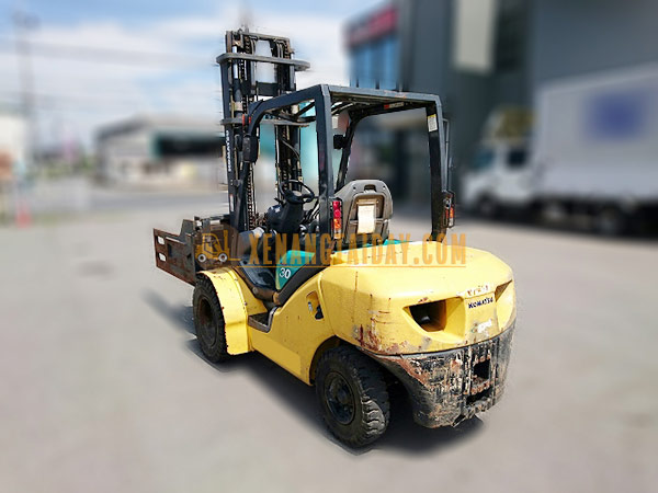 Xe Nâng Dầu KOMATSU FD30T-15