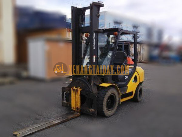 Xe nâng dầu KOMATSU FD30T-17