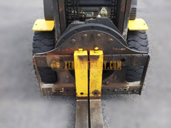 Xe nâng dầu KOMATSU FD30T-17