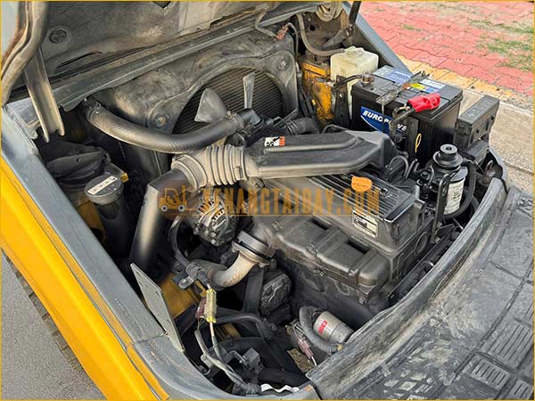 Xe nâng dầu KOMATSU FD30T-17