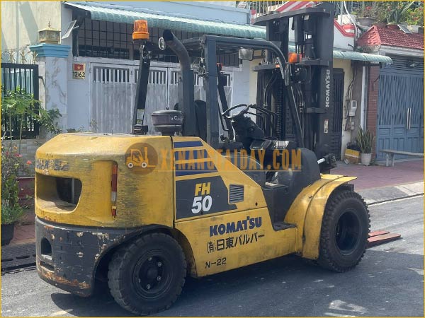Xe nâng dầu KOMATSU FH50-2