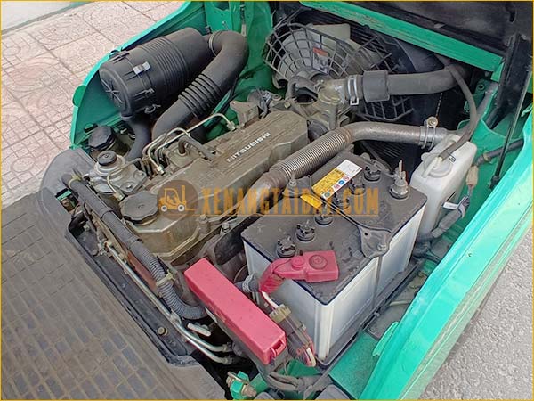 Xe nâng dầu MITSUBISHI FD15D