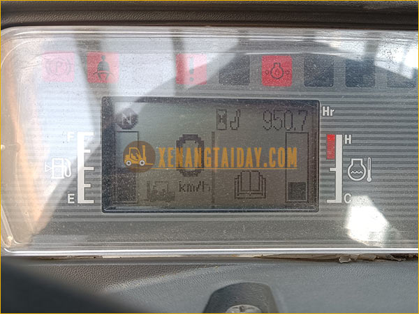 Xe nâng dầu MITSUBISHI FD15D