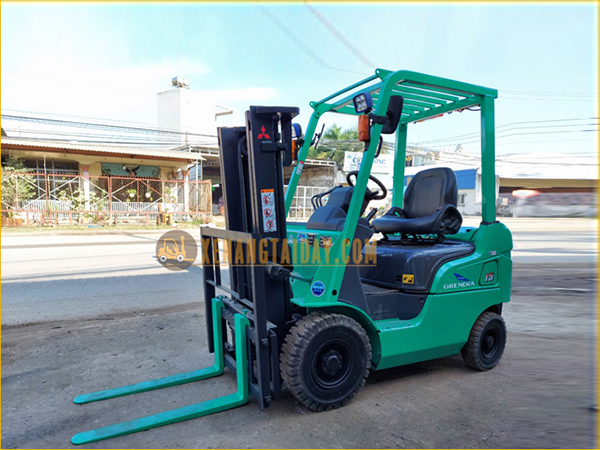 Xe Nâng Dầu MITSUBISHI FD15T