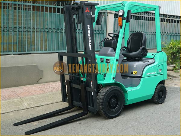 Xe nâng dầu MITSUBISHI FD15T