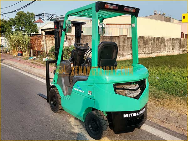 Xe nâng dầu MITSUBISHI FD15T