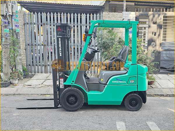 Xe nâng dầu MITSUBISHI FD15T