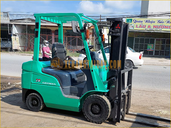 Xe Nâng Dầu MITSUBISHI FD20CT