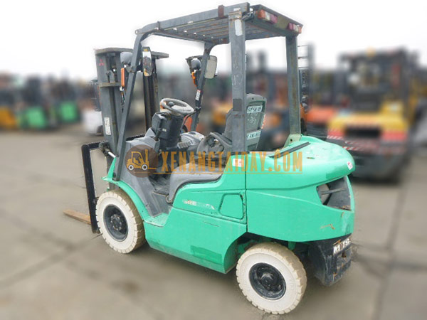 Xe Nâng Dầu MITSUBISHI FD20T