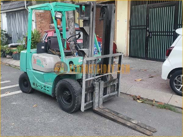 Xe nâng dầu MITSUBISHI FD25