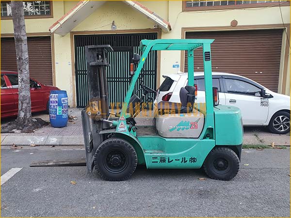 Xe nâng dầu MITSUBISHI FD25